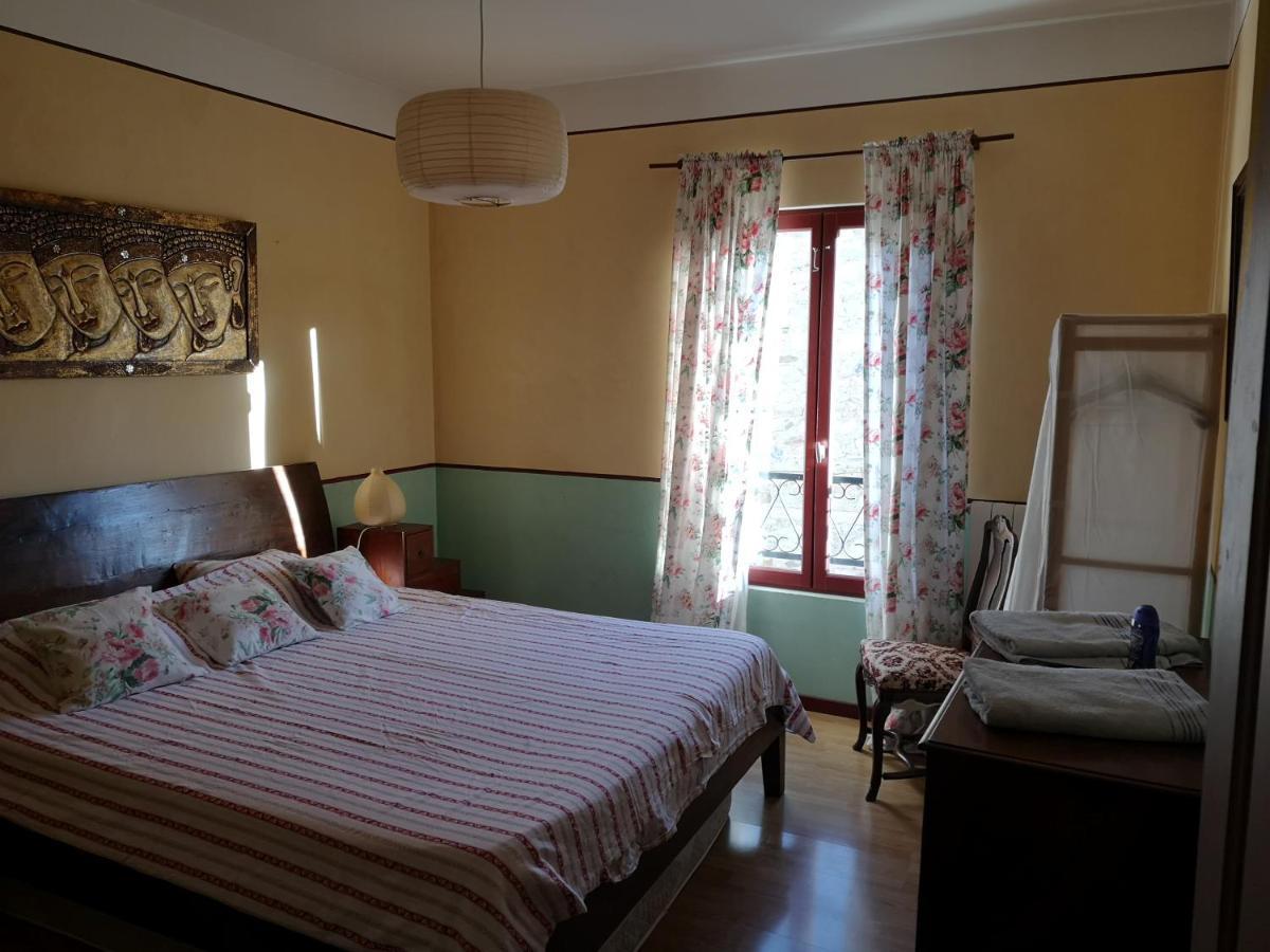 L'Ours Des Corbieres - Chambres D'Hotes Servies-en-Val Luaran gambar